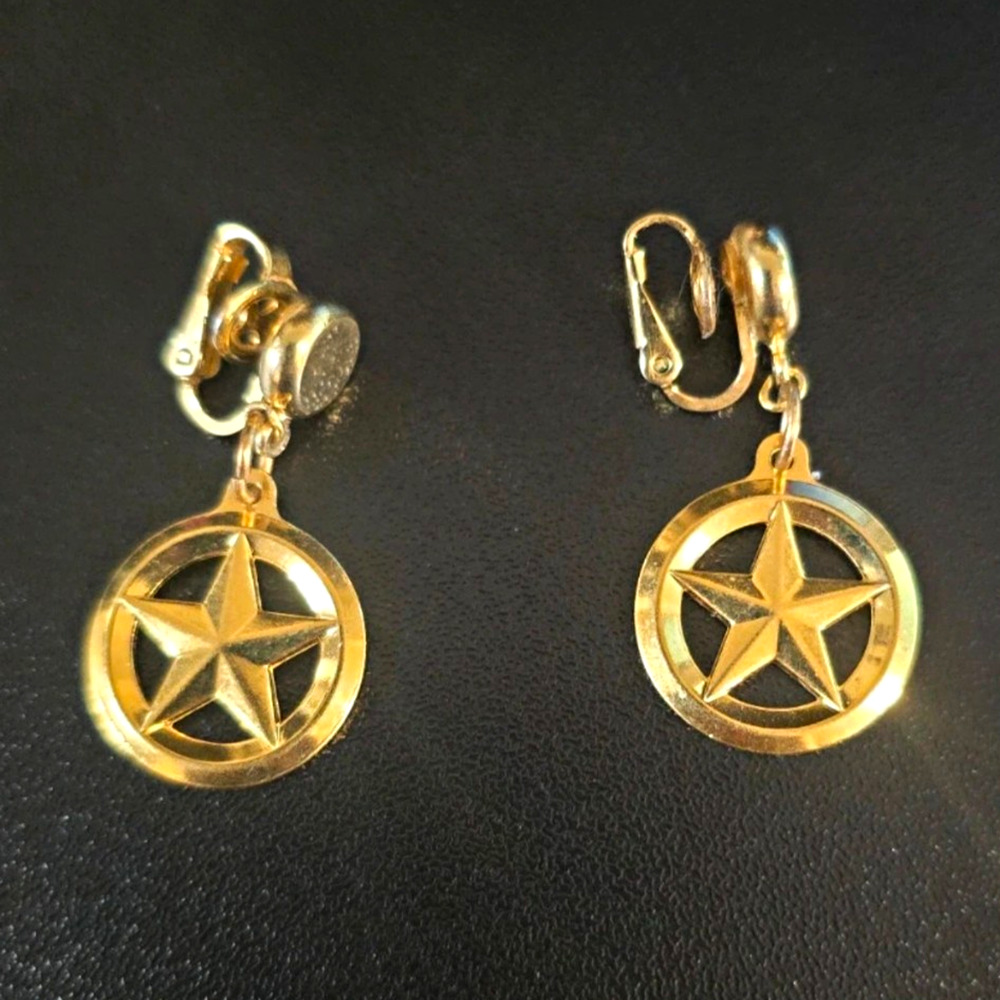 Vintage Trifari Gold Tone Star Dangle Clip On Earrings 1950s 1960s Lone Star